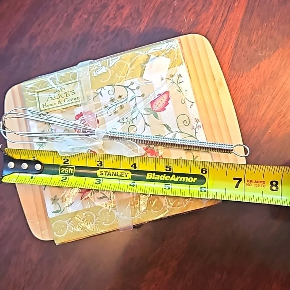 Alice's Home & Cottage Gift Set Cutying Board Napkins Whisk NWT Price Firm